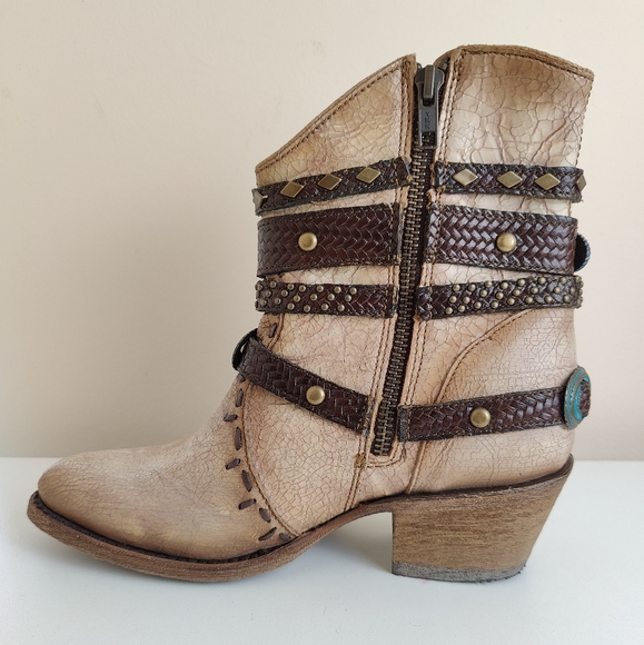Corral Women's Harnessed Ankle Boot Bone Size 6 NWOT - Picture 3 of 8